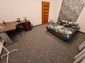 Classic Room, 1 Double Bed | Desk, laptop workspace, iron/ironing board, free WiFi