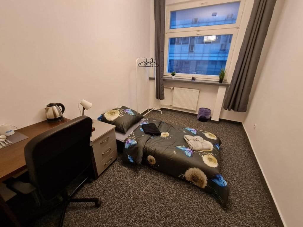 Habitació clàssica, 1 llit individual | Escriptori i espai de treball apte per a portàtils 