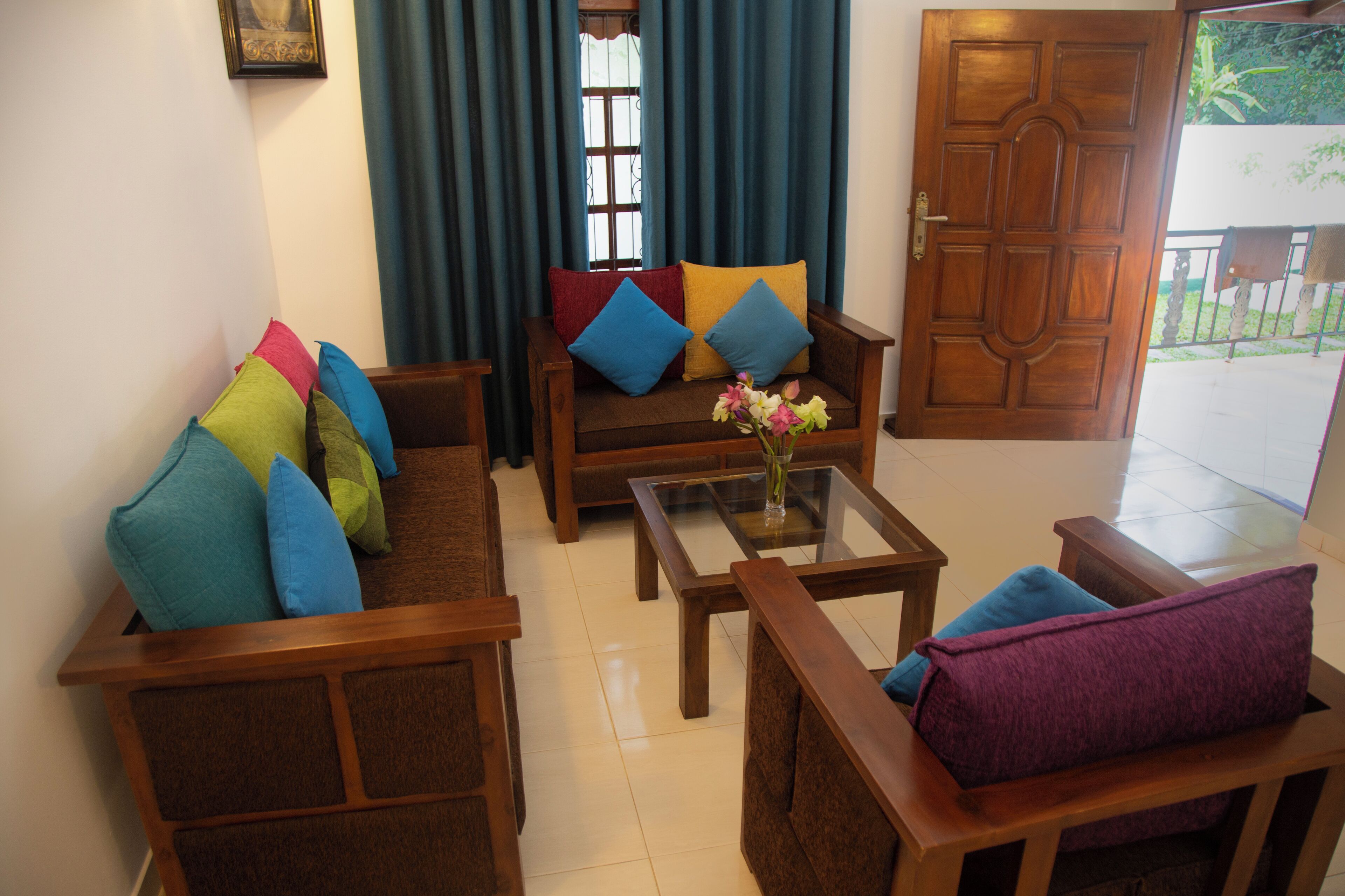 华丽公寓, 阳台, 泳池景观 | 起居区