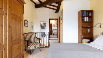 Bügeleisen/Bügelbrett, WLAN, Bettwäsche