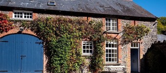 Mount Cashel Lodge 2 lakeside self catering