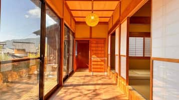 Vakantiehuis in Japanse stijl, niet-roken (B - Private, Up to 4 People) | Terras