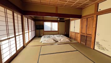 House A - Private Japanese-Style Room (Up to 6 People), Non Smoking | Free WiFi