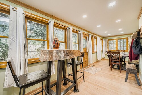 Cozy Cabin w/ Hot Tub, Games, Firepit, & Views