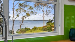 Interior - Stargazer Cottage Waterfront Reserve with Private Studio (Sanctuary Point)