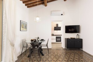 Dining - The Corner of Castelvecchio (Siena)