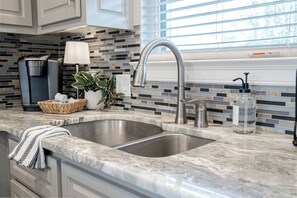 Interior - Renovated Lakefront Escape w/ Amazing Views (Garland County)