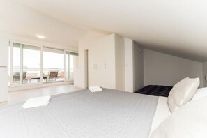 Iron/ironing board, WiFi, bed sheets - White Jasmine apartment (Novalja)
