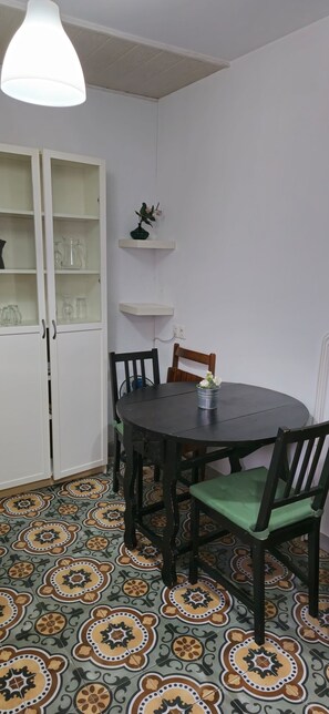 Loft, 2 habitaciones, accesible para personas con discapacidad, balcón | Comedor