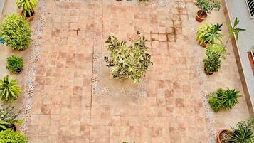 Loft, 2 Bedrooms, Accessible, Balcony | Garden