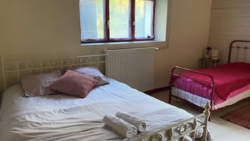 4 chambres, accĂšs Internet, draps fournis