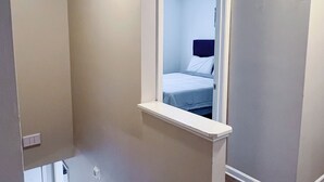 Room - Charming 3 Bedroom Home in Clayton County (Atlanta)