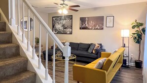 Living room - Charming 3 Bedroom Home in Clayton County (Atlanta)