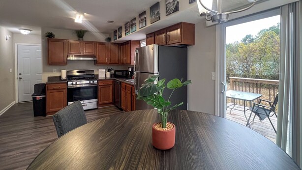 Dining room - Charming 3 Bedroom Home in Clayton County (Atlanta)
