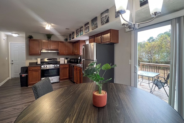 House, 3 Bedrooms, Smoking, Terrace | Dining room