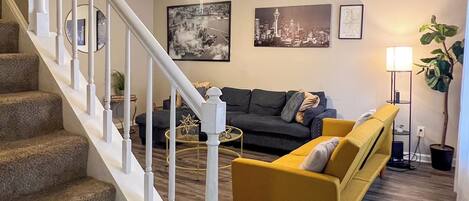 House, 3 Bedrooms, Smoking, Terrace | Living room