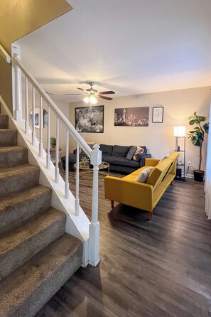 House, 3 Bedrooms, Smoking, Terrace | Living room - Charming 3 Bedroom Home in Clayton County (Atlanta)