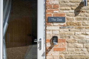 Exterior detail - The Den: riverside bolthole (Baston, Stamford)