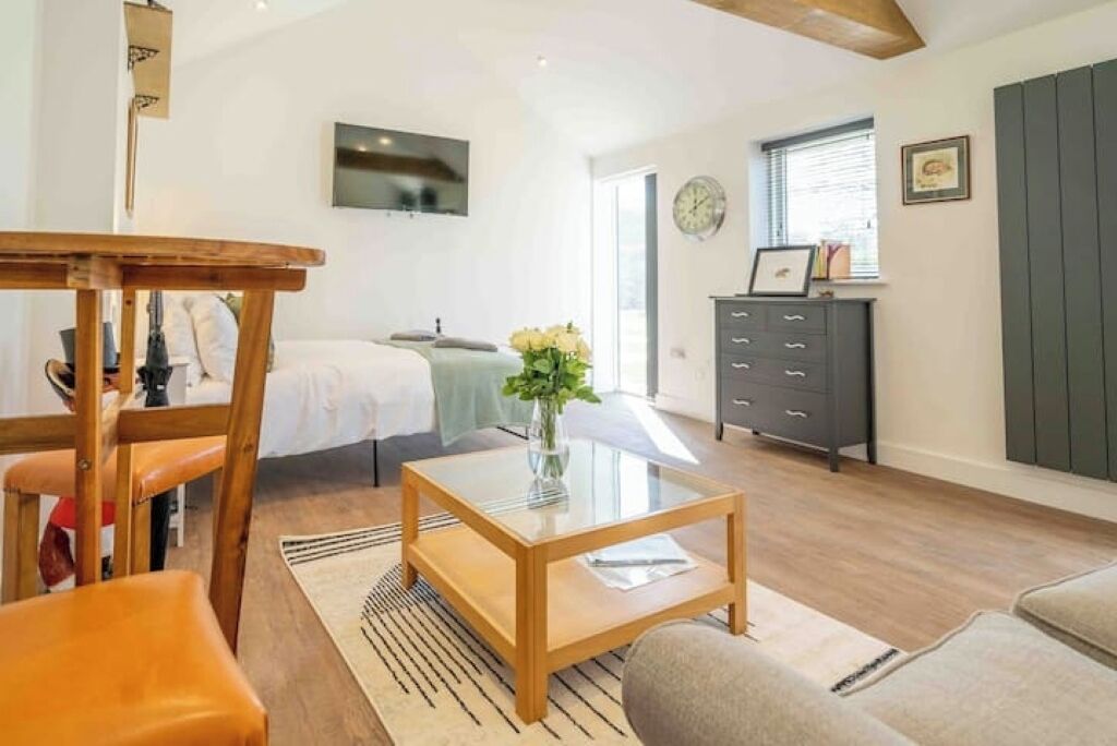 1 makuuhuone, vauvan matkasänky, ilmainen Wi-Fi, vuodevaatteet