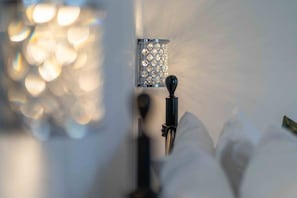 Miscellaneous - The Den: riverside bolthole (Baston, Stamford)