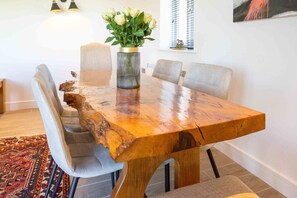Dining - The Holt: beauty by the river (Stamford)