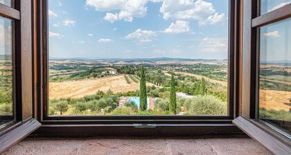 Siena Short Rentals, Provence - Apartment in the Heart of Tuscany with Pool