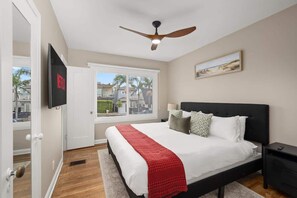 Silitysrauta/-lauta, Wi-Fi, vuodevaatteet