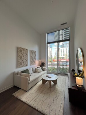 Classic Room | Living area - Adastay Suites Downtown (Toronto)