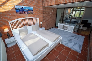 3 bedrooms, iron/ironing board, WiFi, bed sheets - Vacation apartment in Friedrichskoog with 130 sqm (Friedrichskoog)