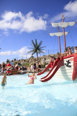 Seasonal outdoor pool, pool loungers