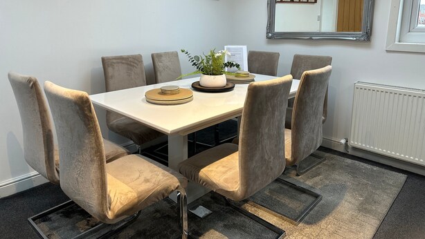 House, 6 Bedrooms, Smoking | Dining room - Liverpool Waterfront Stay Excellent Location Onsite Parking (Liverpool)