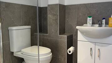 Ferienhaus, 6 Schlafzimmer, Raucher | Badezimmer