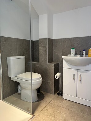 Ferienhaus, 6 Schlafzimmer, Raucher | Badezimmer