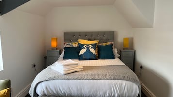 House, 6 Bedrooms, Smoking | 6 bedrooms