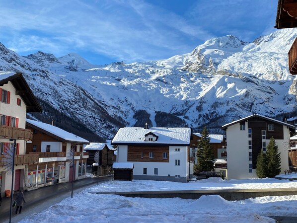 Exterior - Cozy 2-Bedroom Apartment with Stunning Mountain Views in Saas-Fee (Saas-Fee)