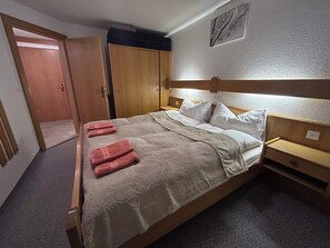 Wifi gratis y ropa de cama