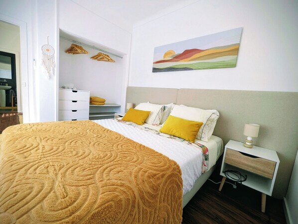 Habitación de lujo, baño privado | Lavandería