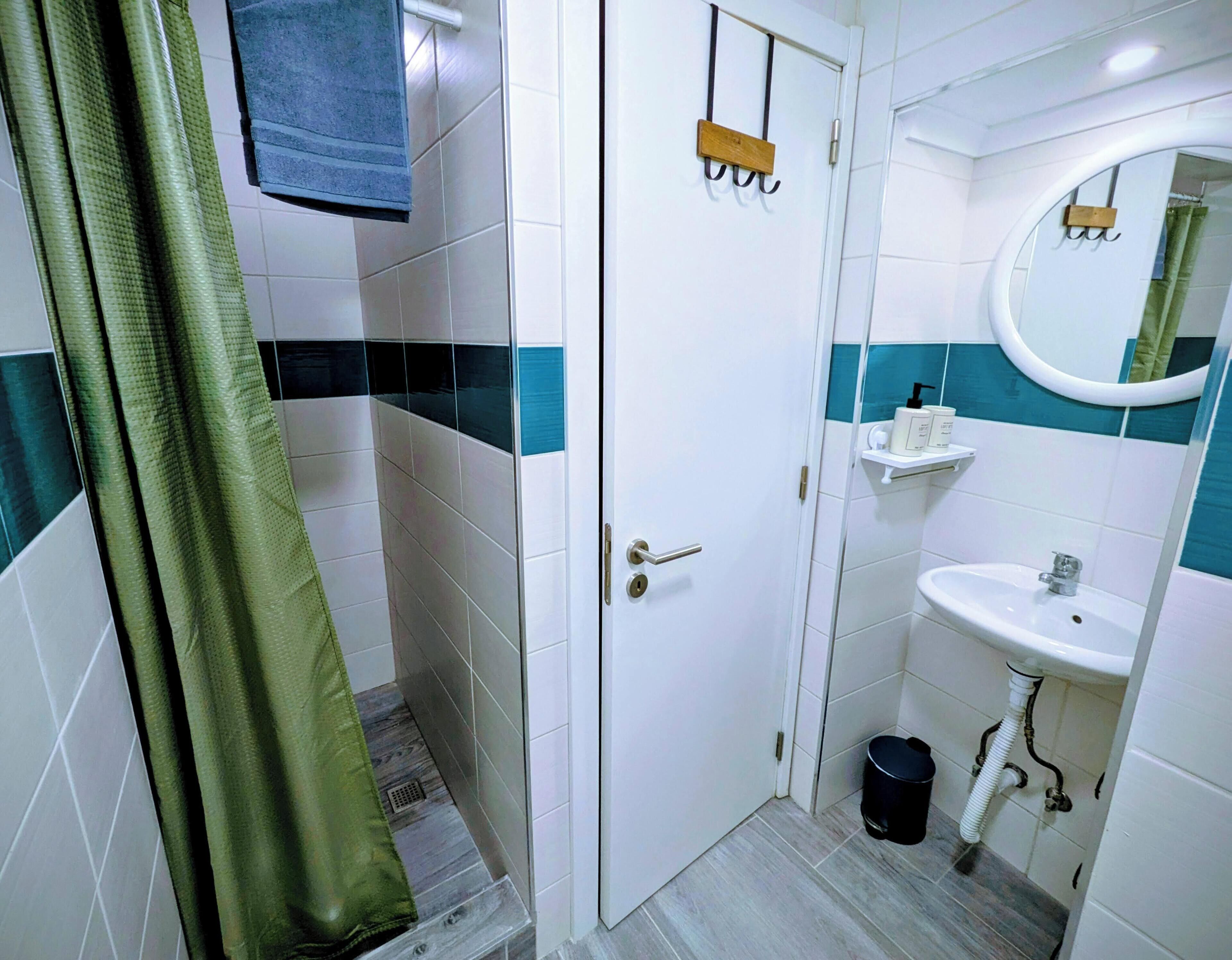 Superior Room, Private Bathroom | Bathroom | Shower, hair dryer, towels, soap