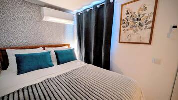 Economy Room, Private Bathroom | Premium bedding, individually decorated, individually furnished
