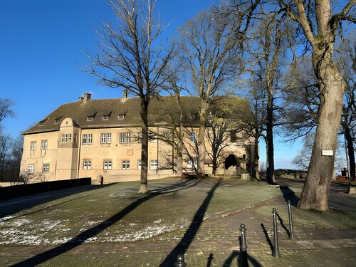 Apartment „Burghaus“ mit privater Terrasse und WLAN