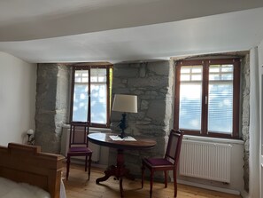 Interior - Apartment “Burghaus” with Private Terrace and Wi-Fi (Bad Driburg)