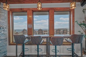 Interior - PowderHaus at 5280 - NEW TRUE SKI-IN/SKI-OUT with BRAND NEW HOT TUB!! (Beech Mountain)