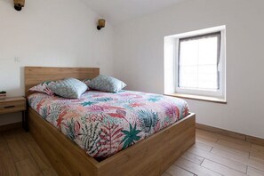 Bügeleisen/Bügelbrett, WLAN, Bettwäsche