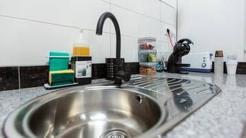 Mikroaaltouuni, uuni, liesi, astianpesukone