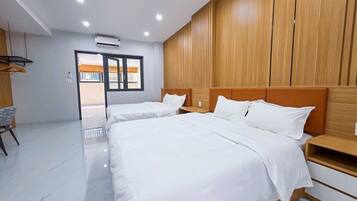 Standard Double or Twin Room, Balcony, Courtyard View
