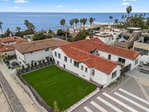 Exterior - La Jolla Studio By the Beach | Walk to the Ocean | (San Diego)