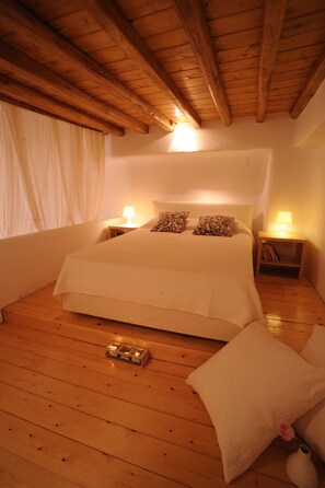 1 chambre, fer et planche à repasser, Wi-Fi gratuit, draps fournis