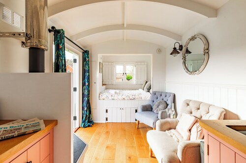 Shepherds Hut by Leap Escapes is nestled in the heart of the Norfolk Broads National Park. This peaceful retreat offers the perfect base — just a three-minute walk from Hickling Broad and a short drive to the beautiful Norfolk Coastline.