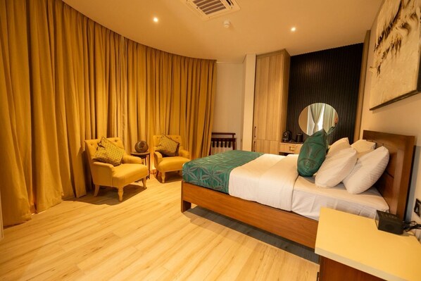 Chalet, Pool View | In-room safe, iron/ironing board, free WiFi