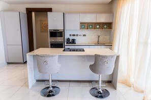Presidential Suite, Ocean View | Private kitchen